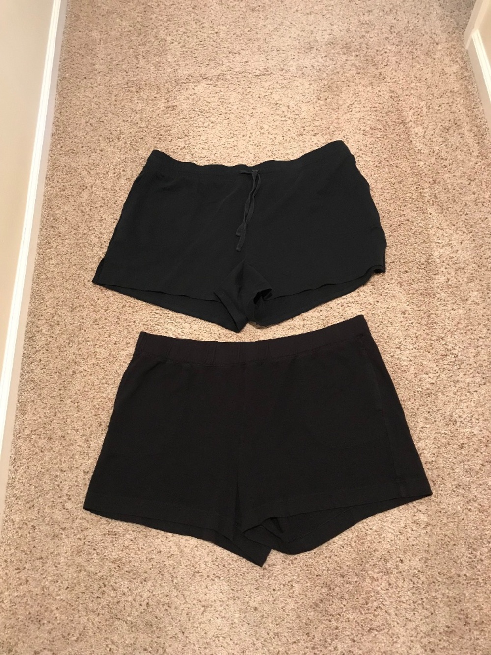 2 pairs lounge shorts